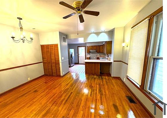 5th image of 1834 Westview Dr