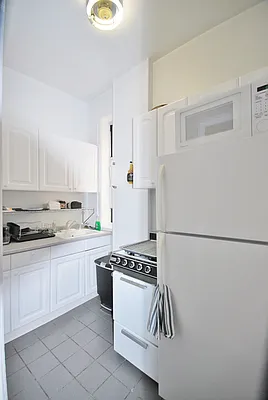 Rented by KYLM, LLC | media 33