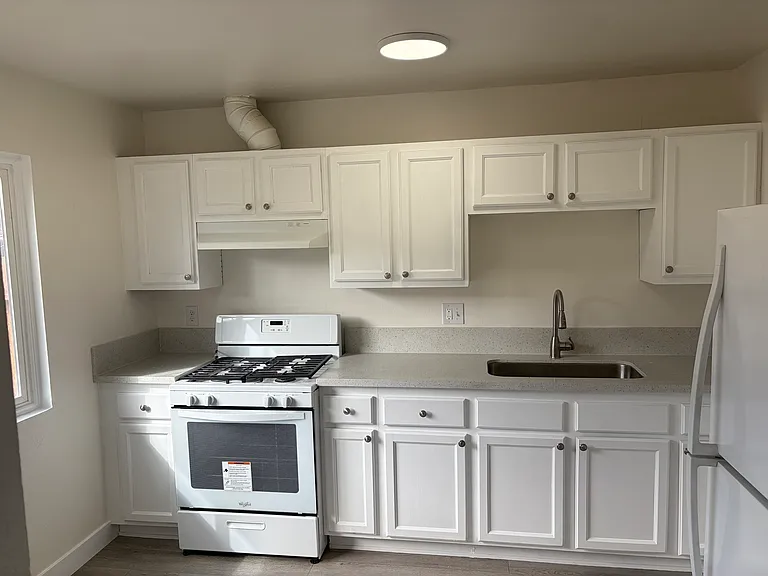 112 E Center St #112 — Photo 5