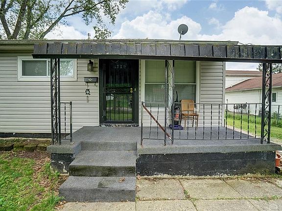 4th image of 4252 Curundu Ave