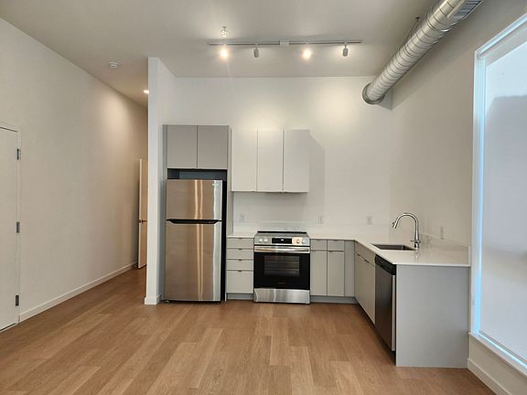 4th image of 2611 2nd Ave S #104