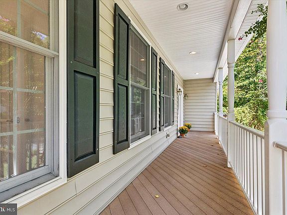 5th image of 650 Florida Pl
