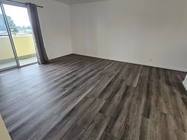 3555 Maple Ave #5 — Photo 10