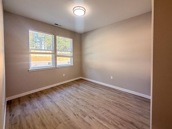 5th image of 5534-5564 Skyline Rd S #5558