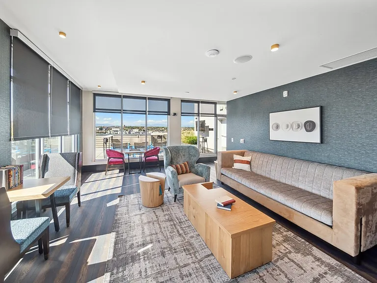 RiNo_amenity_lounge