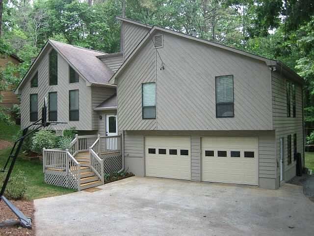 1st image of 430 Julie Anne Way