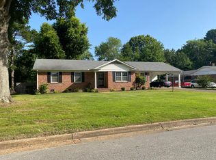 21 Leslie Dr, Jackson, TN 38305
