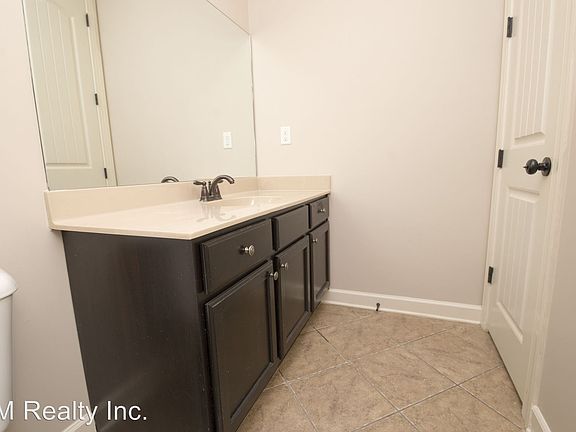 3rd image of 5346 Creeklaurel Way