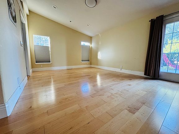 2nd image of 1424 Norman Dr