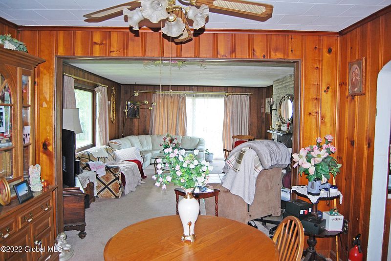 3rd image of 10 Pleasant Avenue