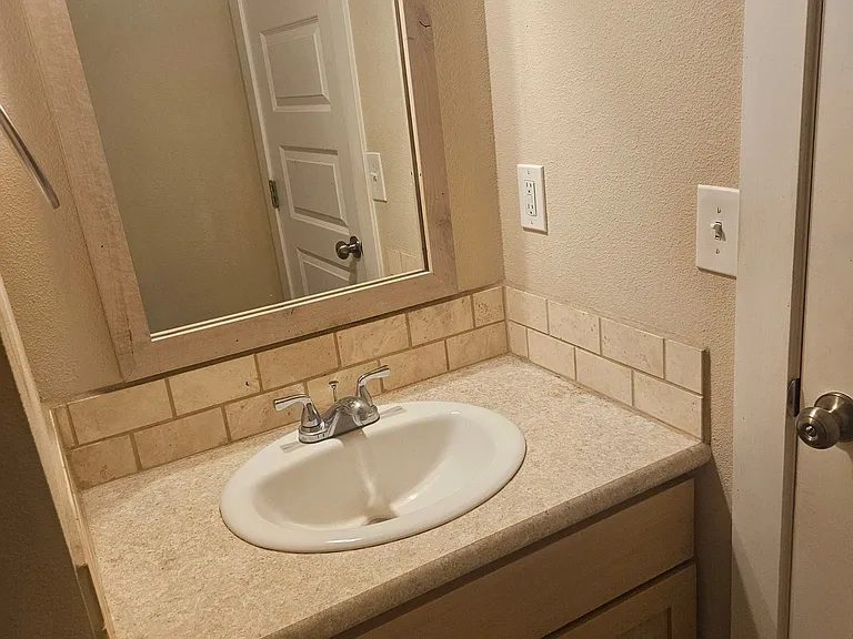 7703 N Hereford Ave — Photo 14