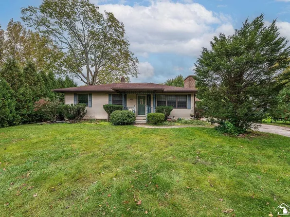 555 Toledo St, Dundee, MI 48131