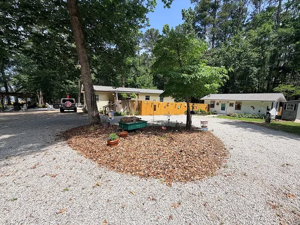 1287 Lakeside Dr, Lincolnton, GA 30817