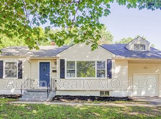 9902 E 34th St S, Independence, MO 64052