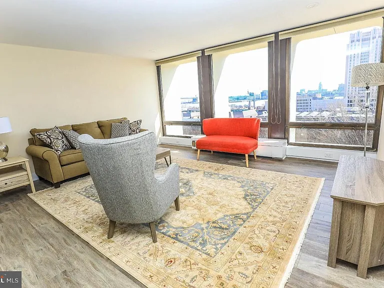 200 Locust St #6EN — Photo 8