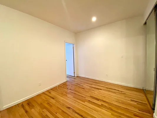 Rented by City Connections Realty | media 10