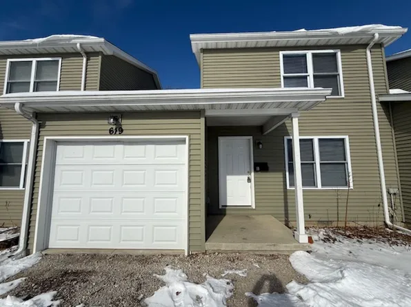 619 E Dodge St APT B, Farmer City, IL 61842