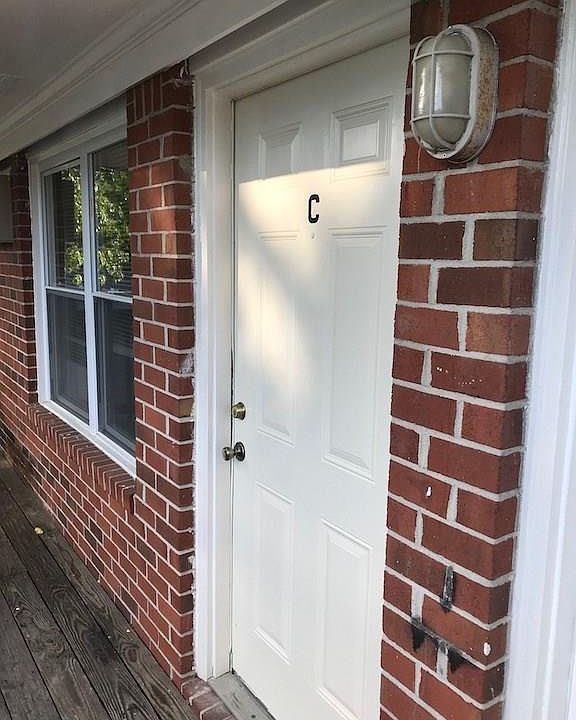 1st image of 1419 Lois Ln APT C