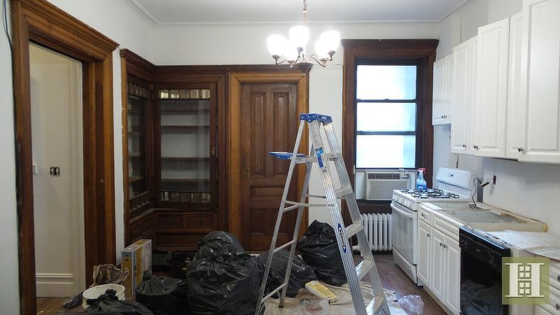 2nd image of 462 3rd St APT 1R