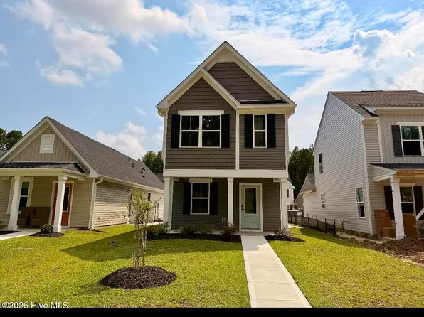 1424 Pine Log Trail NE, Bolivia, NC 28422
