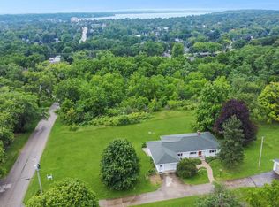 N3201 Williams St, Lake Geneva, WI 53147