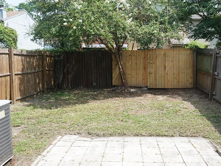 5661 Bryner Dr — Photo 14