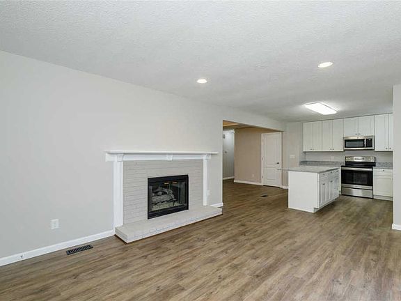 4th image of 217 Cool Meadows Dr