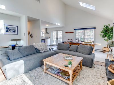 33 Woodbine Dr, East Hampton, NY, 11937