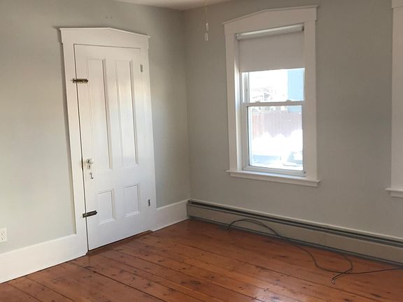 4th image of 31 Lovett St APT 1