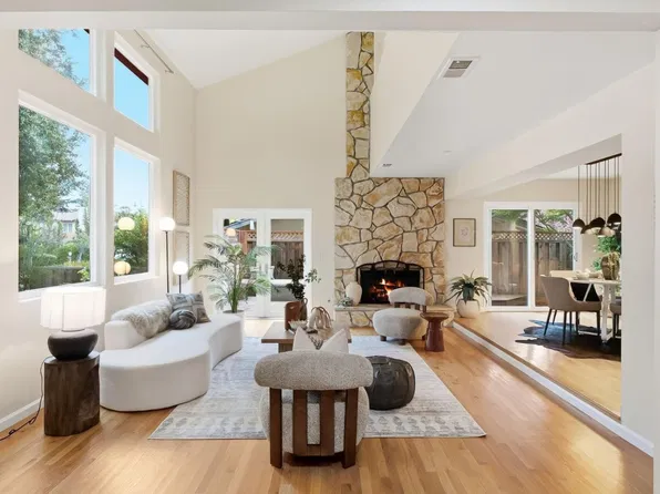 551 Tyndall St, Los Altos, CA 94022