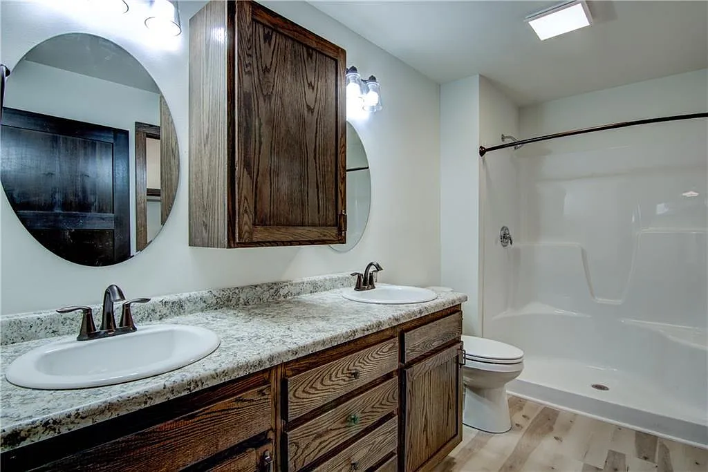 3 bed, 1600 sqft, $1,600 — Photo 4