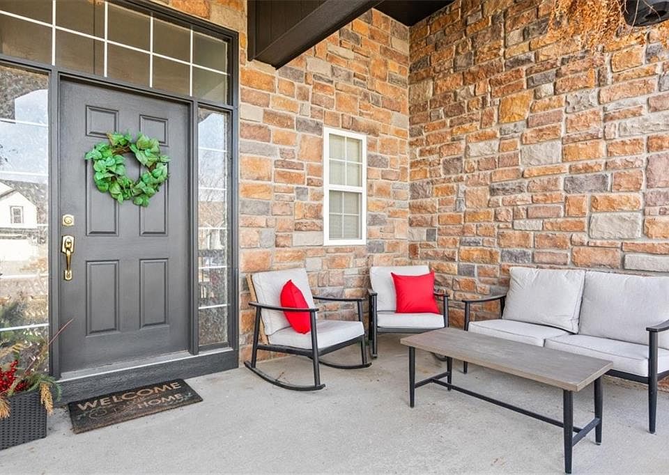 2312 SW Post Oak Ct, Lees Summit, MO 64082 | Zillow