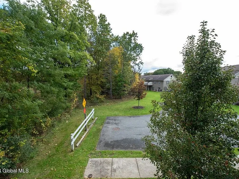 48 Kendall Dr #48 — Photo 9