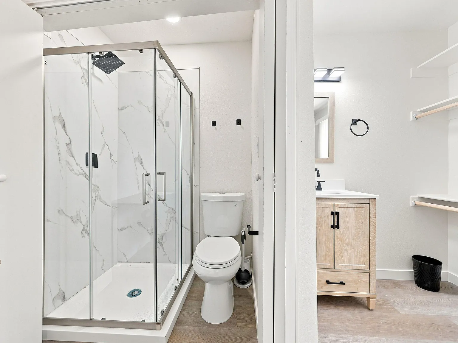 4 bed, 10.0 bath, 2800 sqft, $1,243 — Photo 4