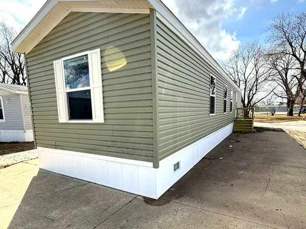 1831 A St, Normal, IL 61761