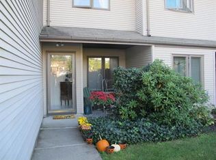 3 Peach Ct, Flemington, NJ 08822