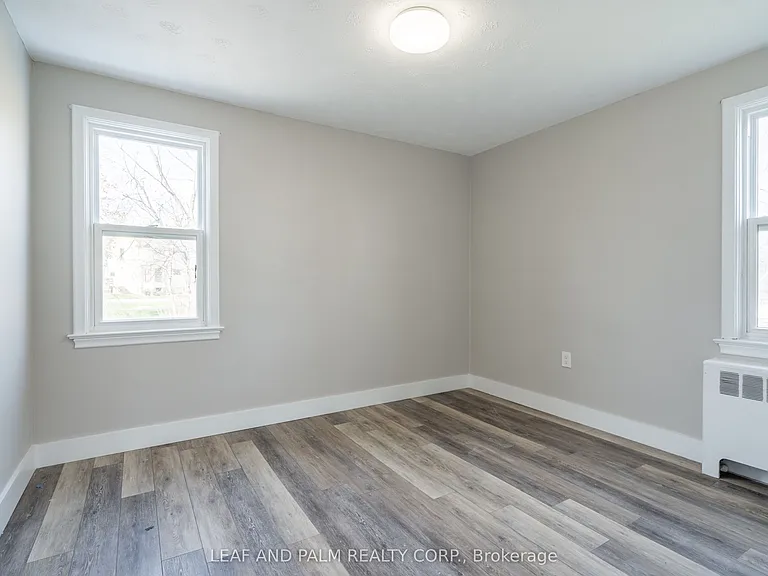 5567 Ontario Ave #3 — Photo 5