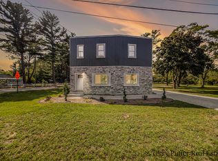 3817 Whitehall Rd, Muskegon, MI 49445