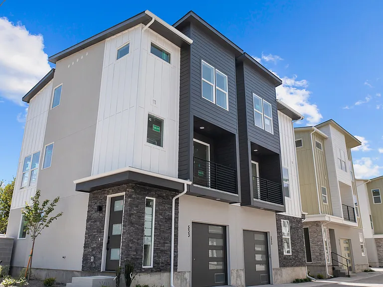509 E Violets Cove Ln — Photo 27