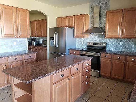 3rd image of 43514 W Eddie Way