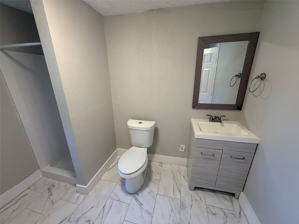 116 Griffin St, Waxahachie, TX - View 5