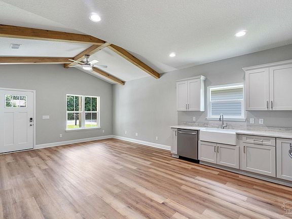 5th image of 1023 N 60th Ave