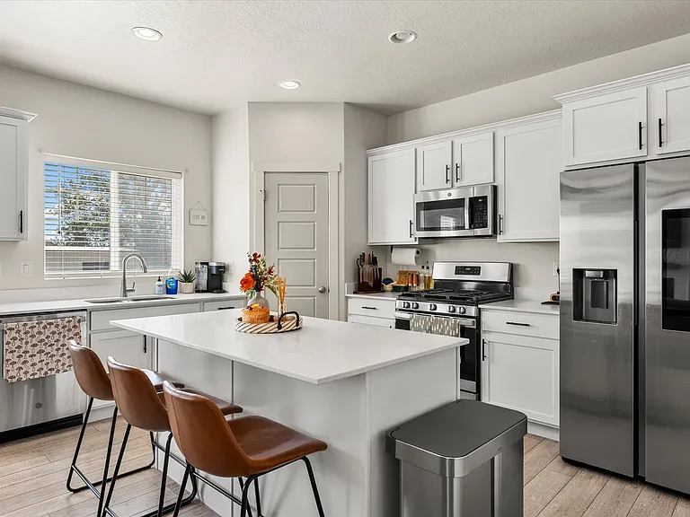 1768 S Haven Pkwy — Photo 3