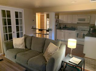 216 6th St SE #B, Washington, DC 20003