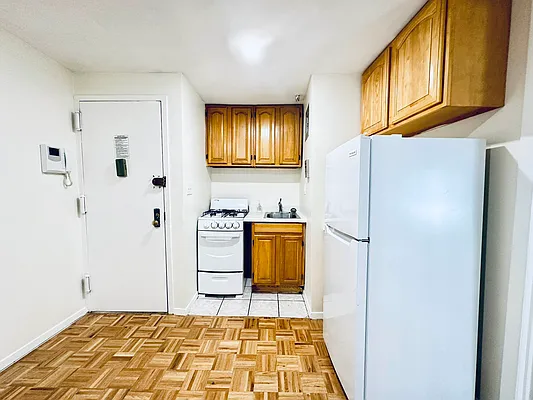 Rented by Douglas Elliman | media 3