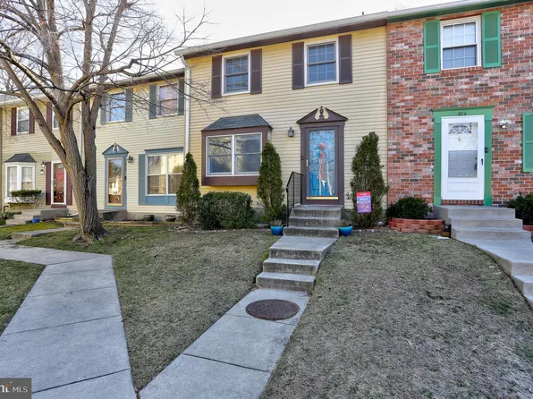 226 Chalet Cir W, Millersville, MD 21108