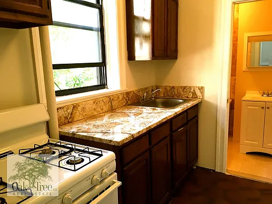 Rented by Oak Tree LLC | media 55