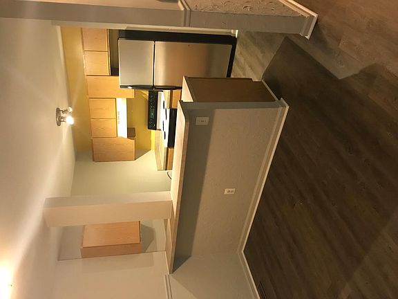 3rd image of 925 Laprairie St #109-101-1
