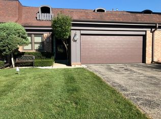 2755 Wilshire Ln, Northbrook, IL