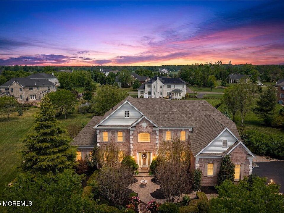 1st image of 4 Apple Blossom Lane